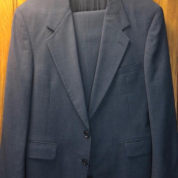 Evan Picone International Men’s Navy Blue 2PC Suit